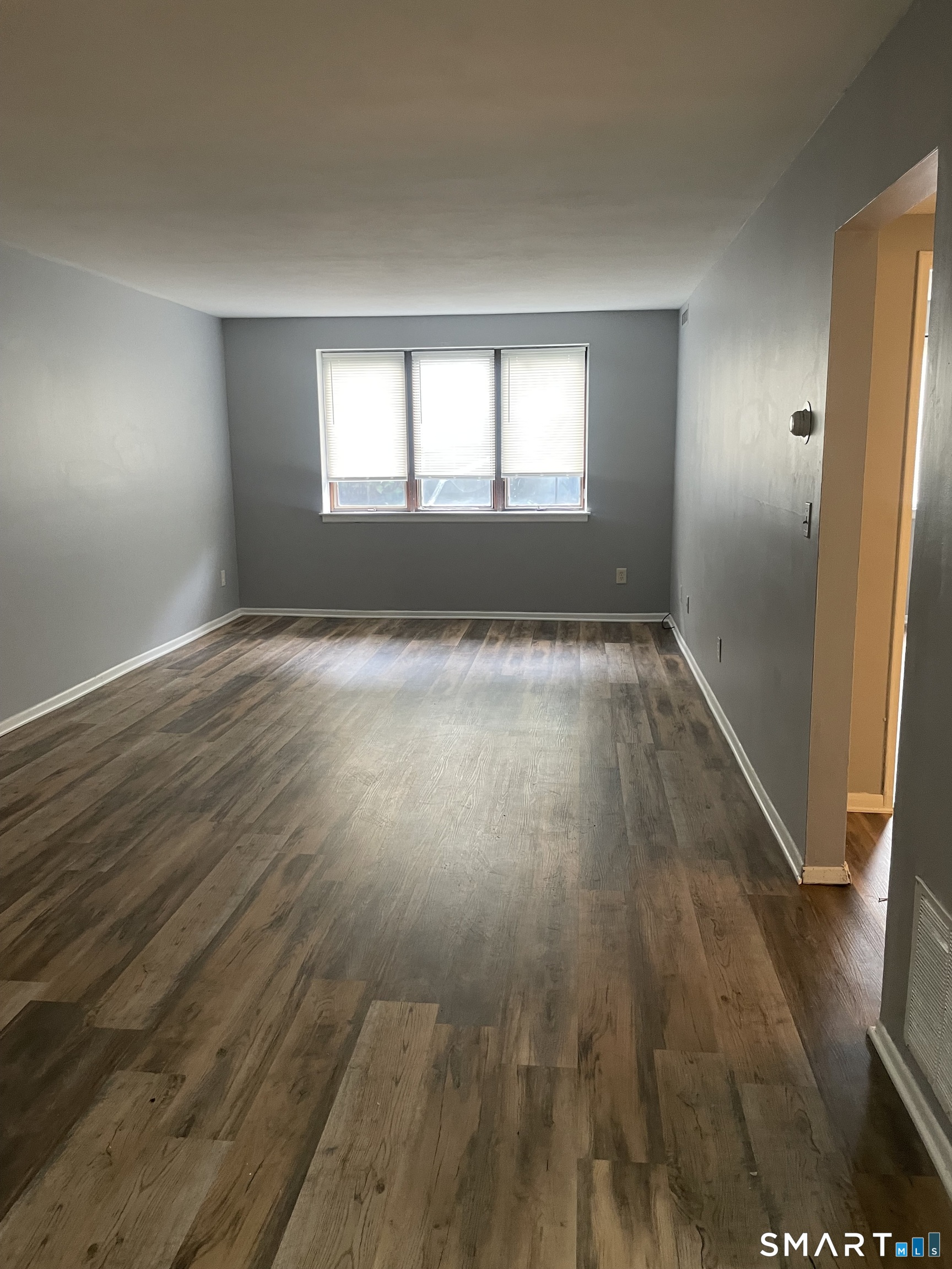 393 Laurel Avenue Bridgeport CT 06605