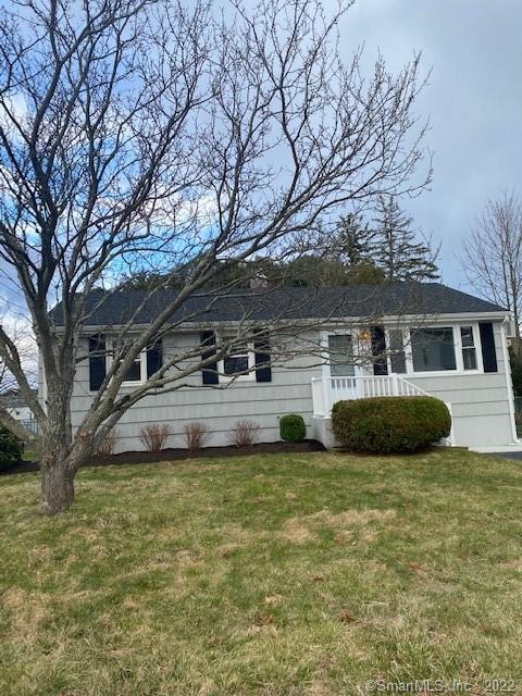 11 Ridgewood Avenue Waterford CT 06385