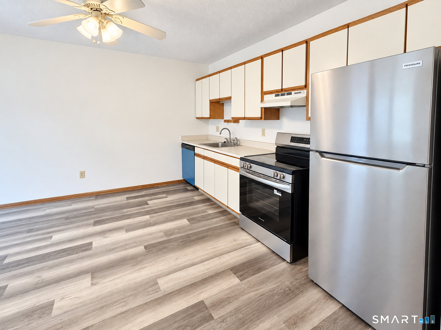 24 West Road Ellington CT 06029