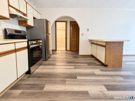 24 West Road Ellington CT 06029