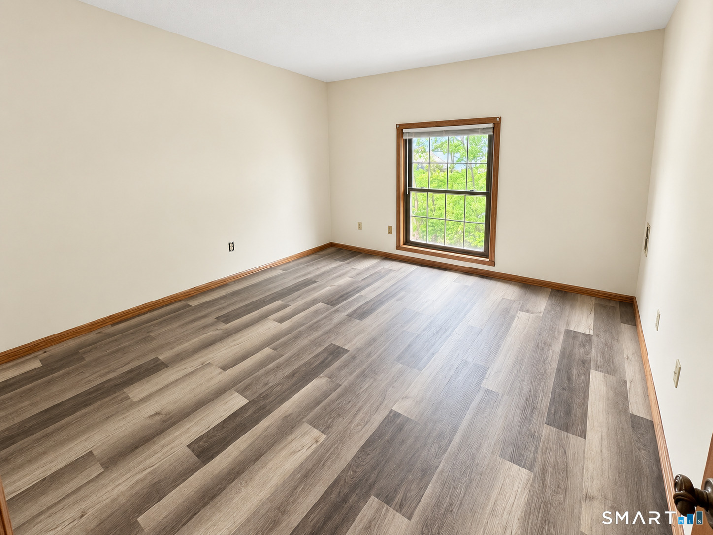 24 West Road Ellington CT 06029