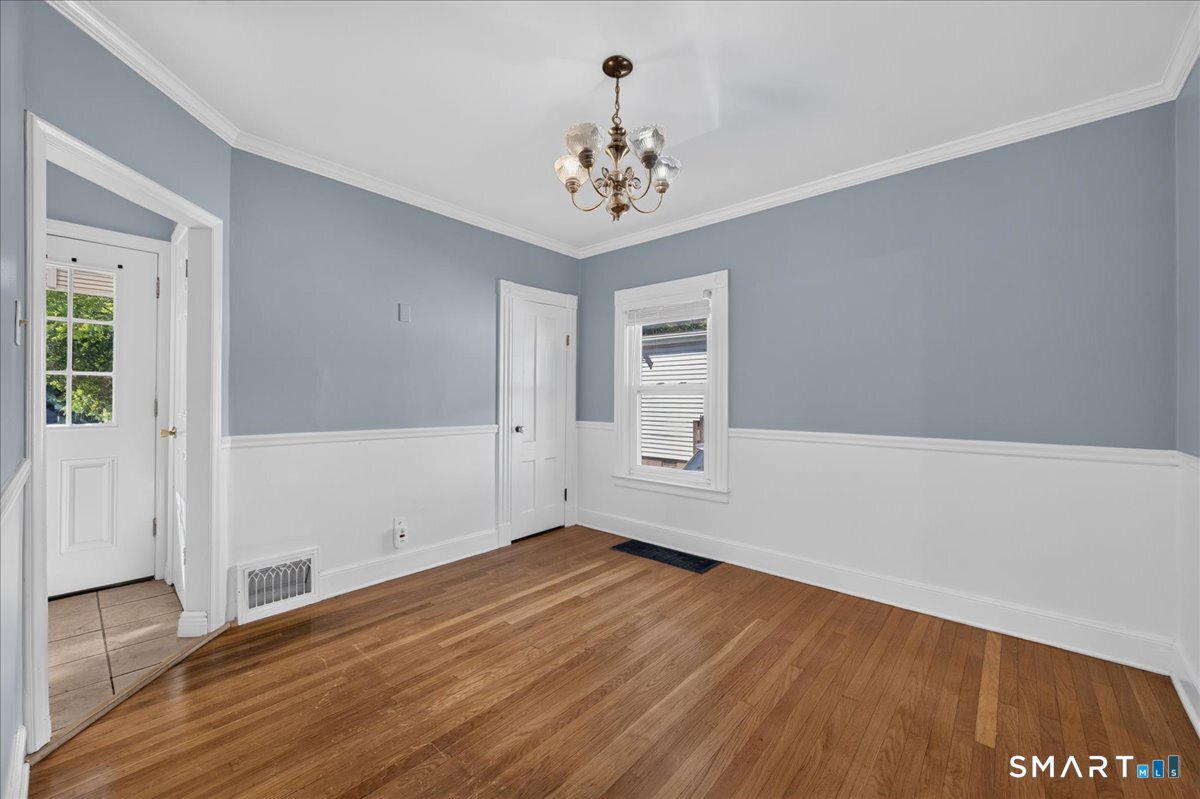 22 Hine Street West Haven CT 06516