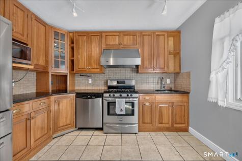 22 Hine Street West Haven CT 06516