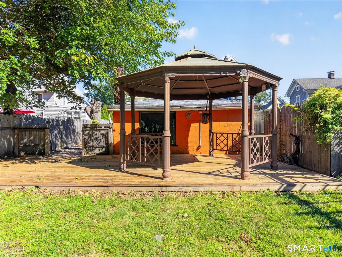 22 Hine Street West Haven CT 06516