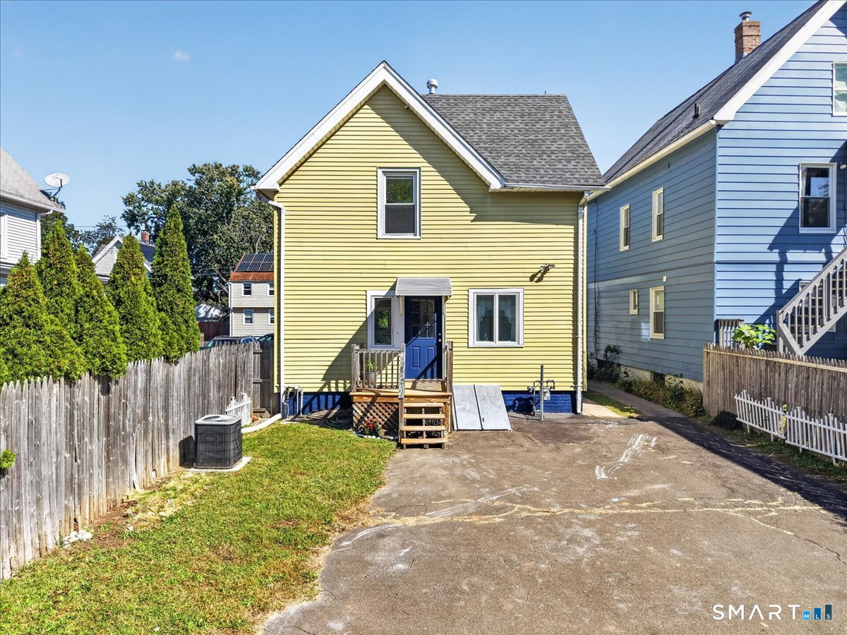 22 Hine Street West Haven CT 06516