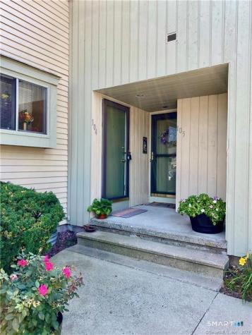 104 Summer Hill Drive South Windsor CT 06074