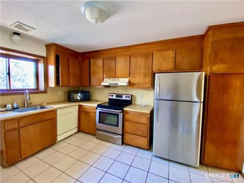 104 Summer Hill Drive South Windsor CT 06074