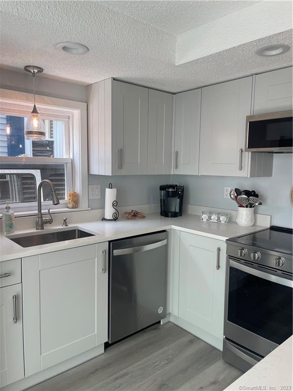 31 Lawrence Avenue Milford CT 06460