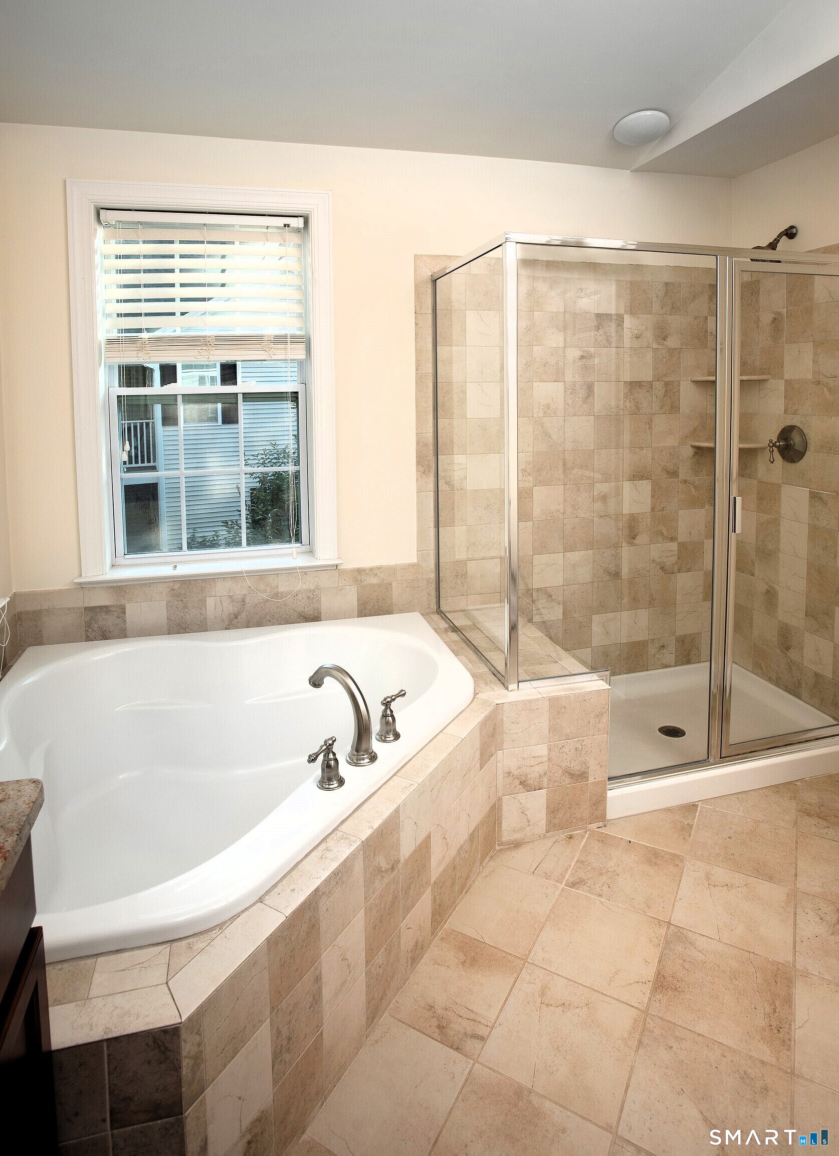 27 Warrington Round Danbury CT 06810