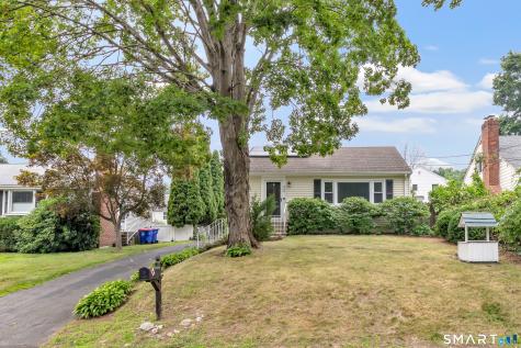 215 Bennett Street Fairfield CT 06825