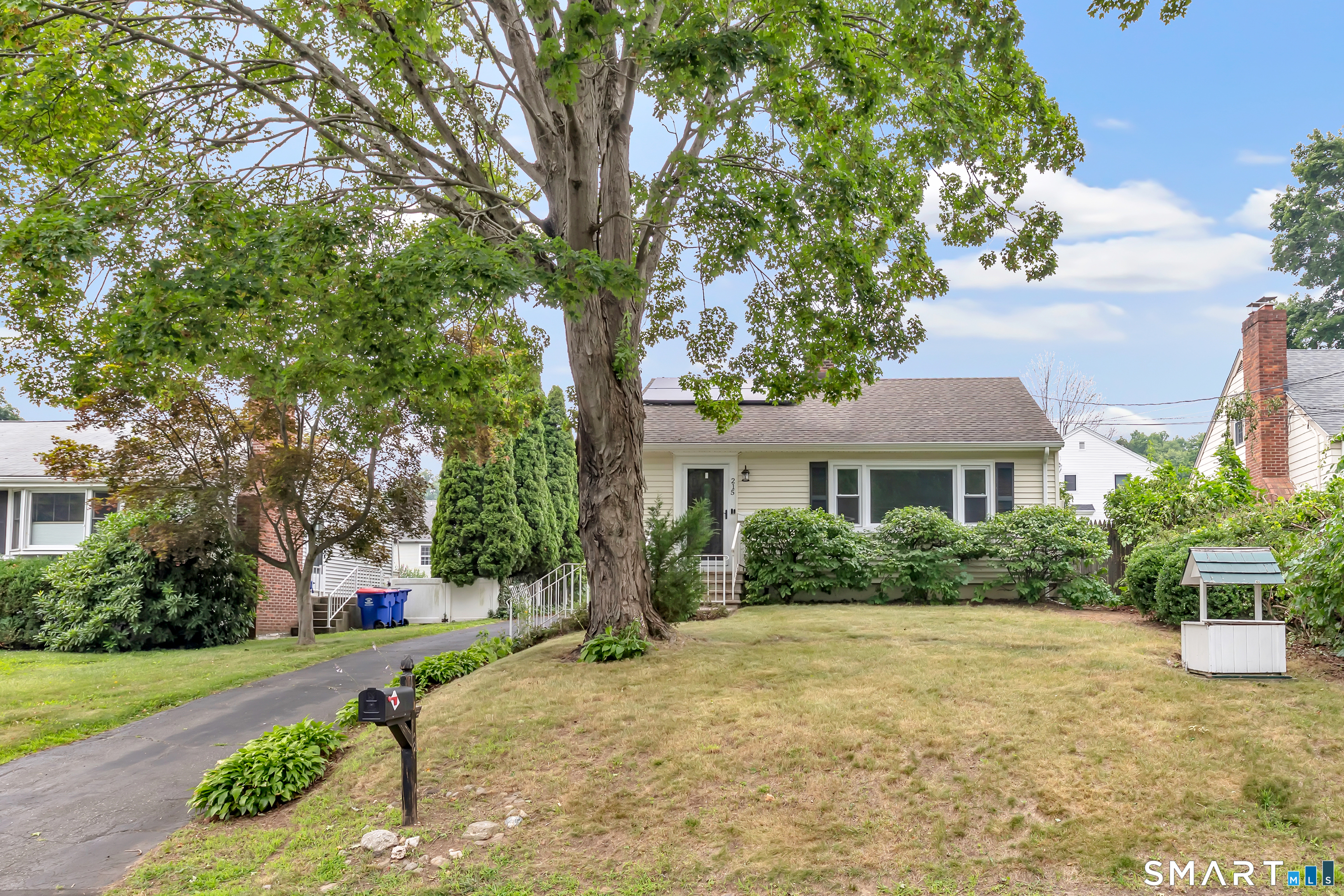 215 Bennett Street Fairfield CT 06825