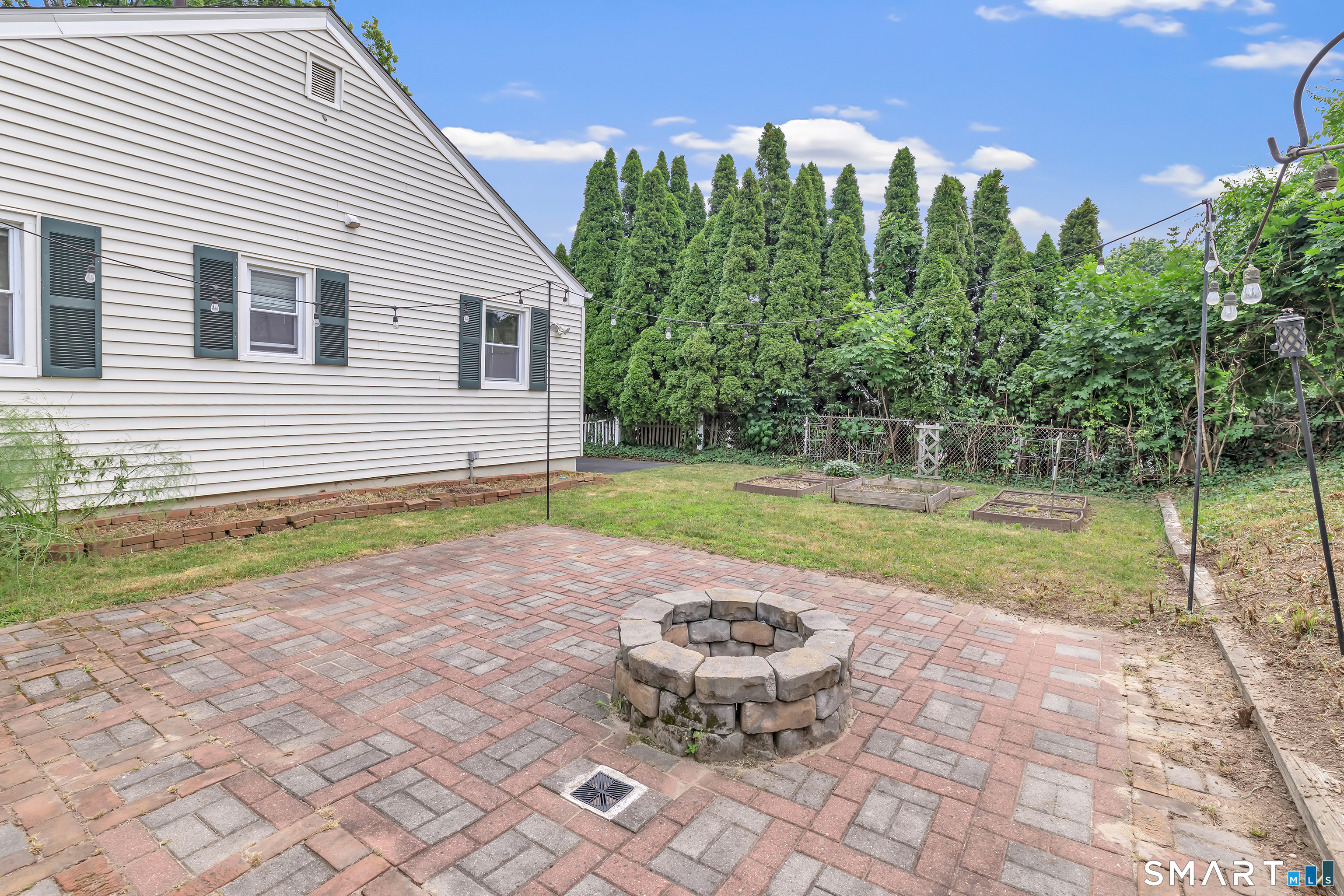 215 Bennett Street Fairfield CT 06825