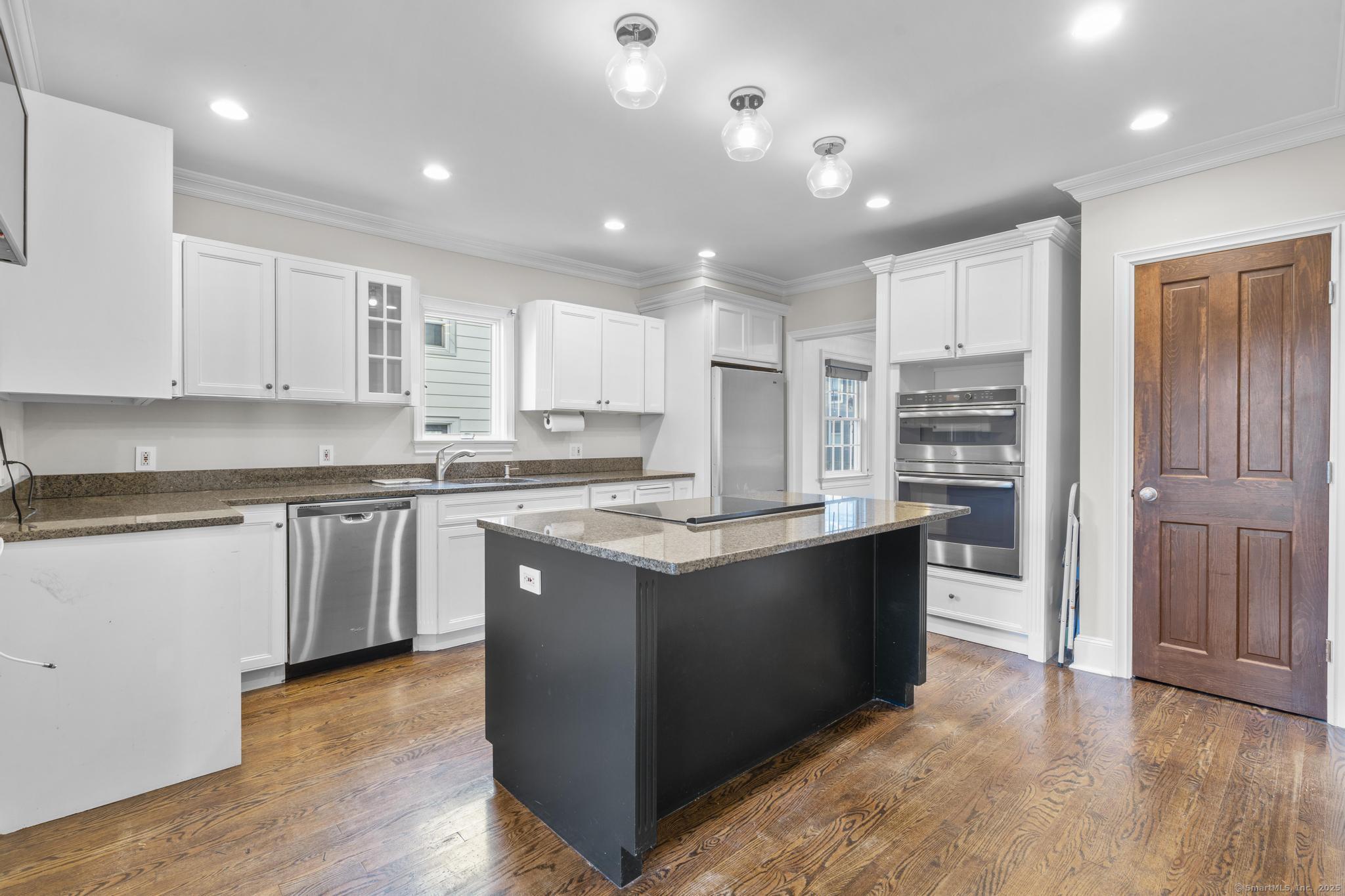 447 Reef Road Fairfield CT 06824