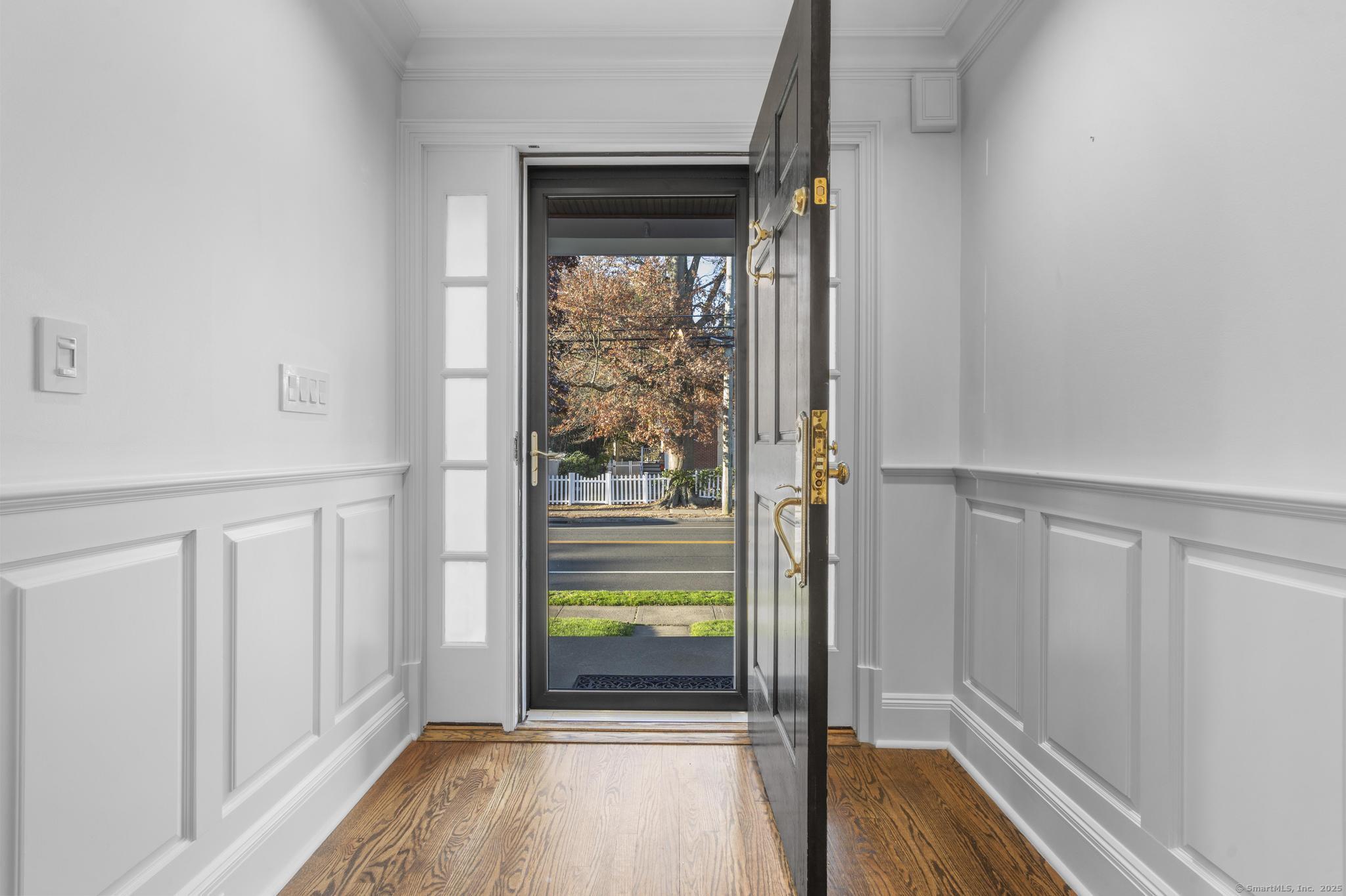 447 Reef Road Fairfield CT 06824