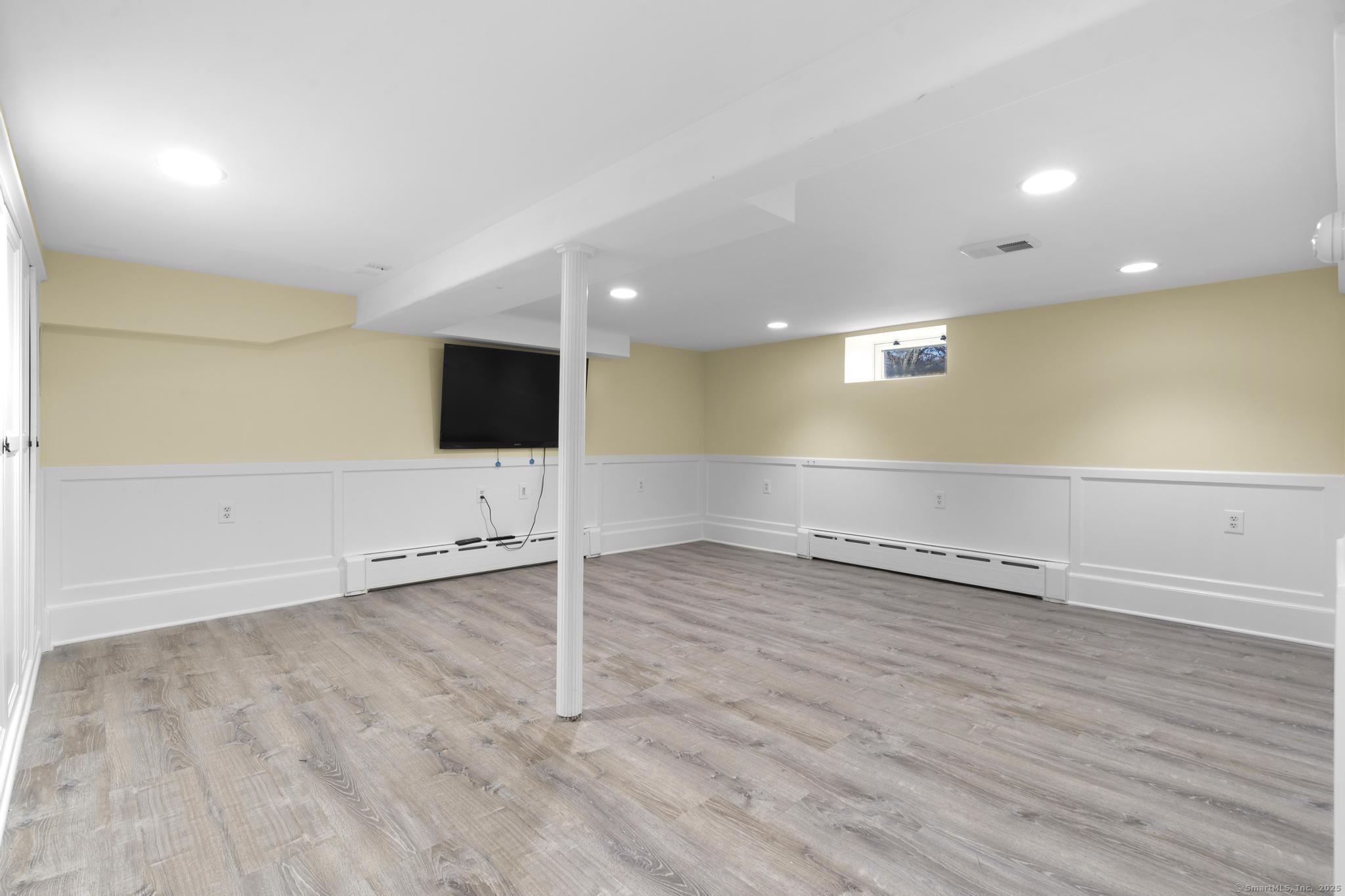 447 Reef Road Fairfield CT 06824