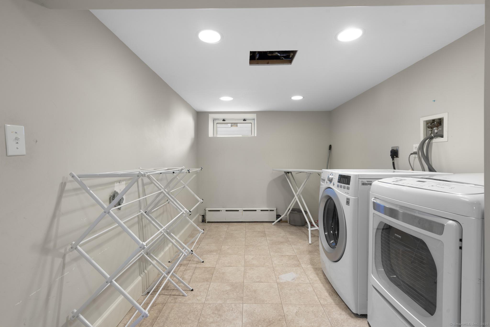 447 Reef Road Fairfield CT 06824