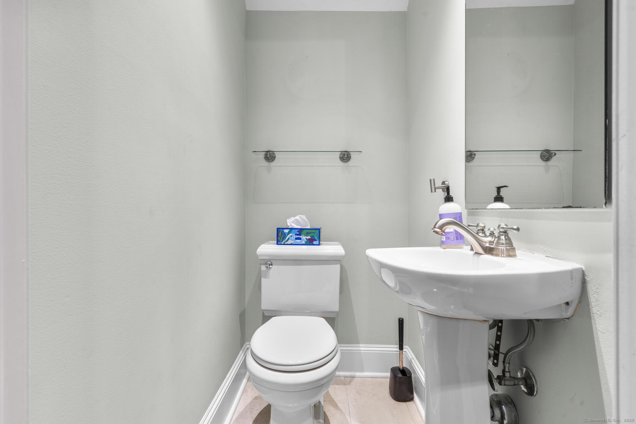 447 Reef Road Fairfield CT 06824