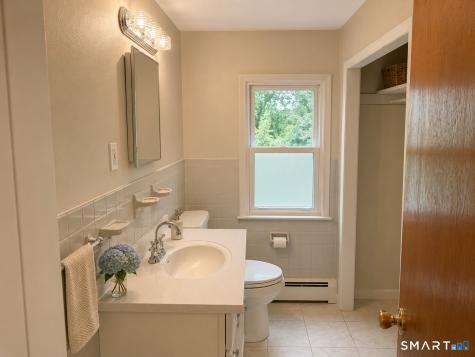 18 Dawn Street Fairfield CT 06824