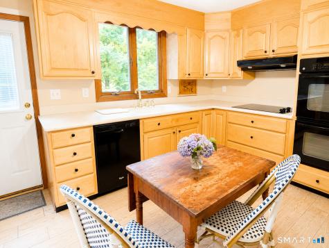 18 Dawn Street Fairfield CT 06824