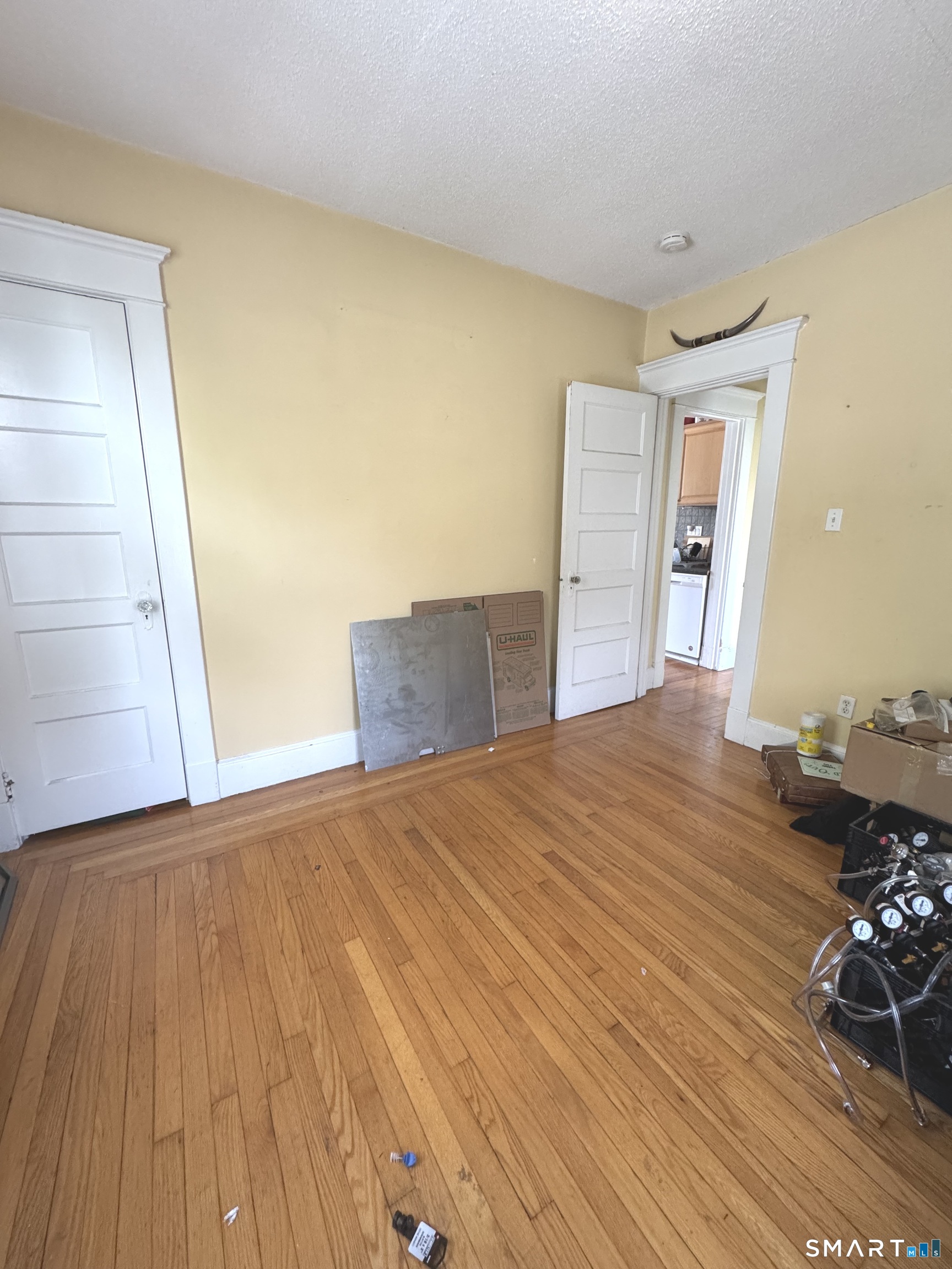 1869 Chapel Street New Haven CT 06511