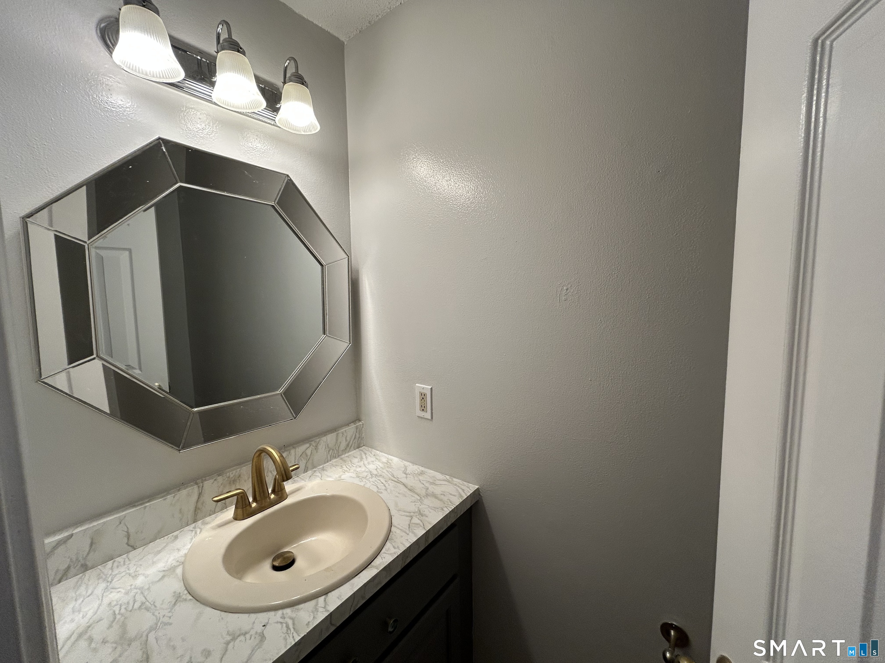 14 Normandy Drive Waterbury CT 06705