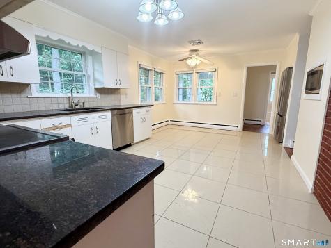 21 Byron Place New Haven CT 06515