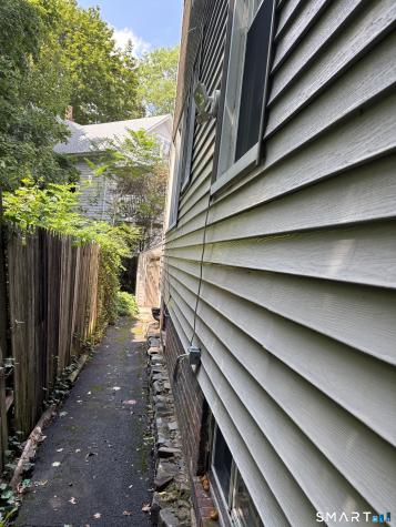246 Goffe Terrace New Haven CT 06511