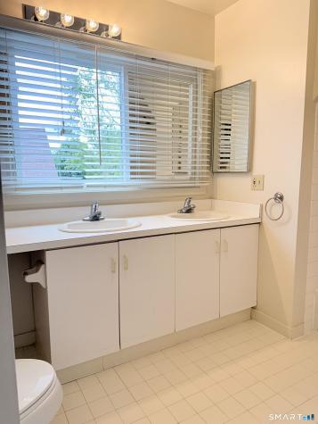 132 Montoya Drive Branford CT 06405