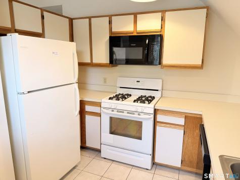 132 Montoya Drive Branford CT 06405