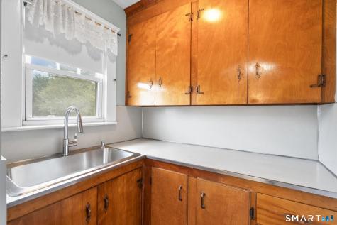 139 Richards Street West Haven CT 06516