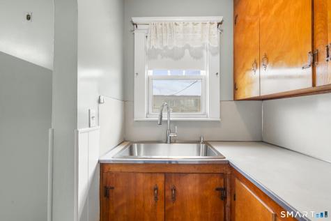 139 Richards Street West Haven CT 06516