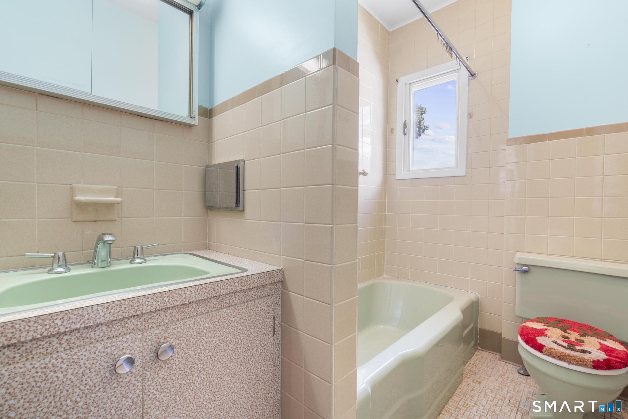 139 Richards Street West Haven CT 06516