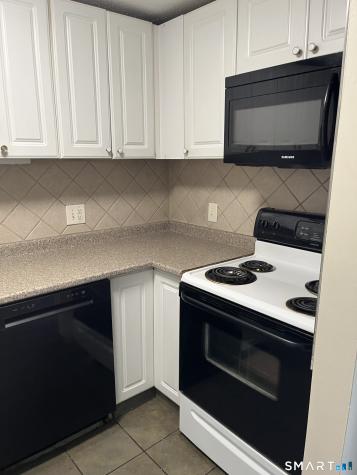 20 Burgundy Hill Lane Middletown CT 06457