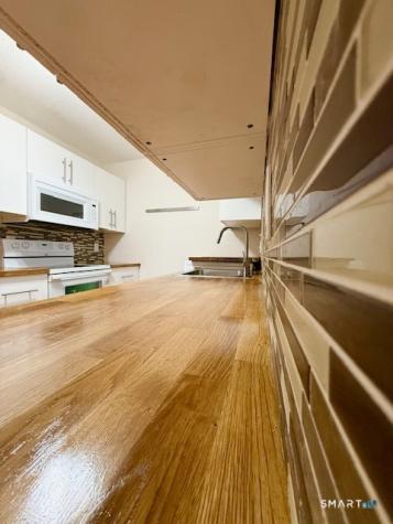95 Woodsedge Drive Newington CT 06111