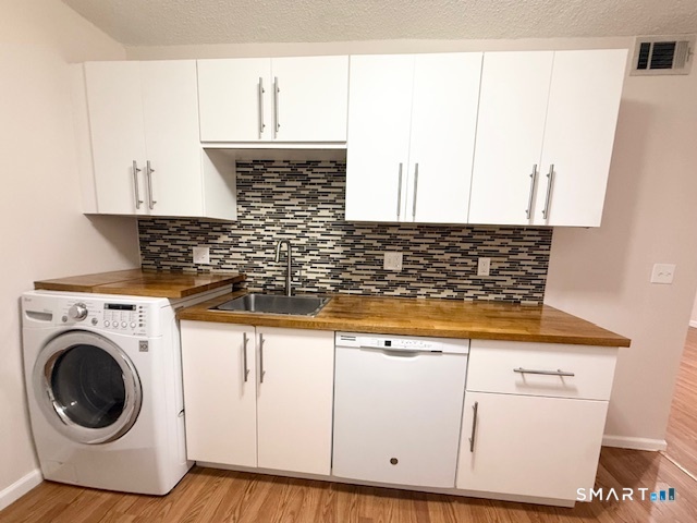 95 Woodsedge Drive Newington CT 06111