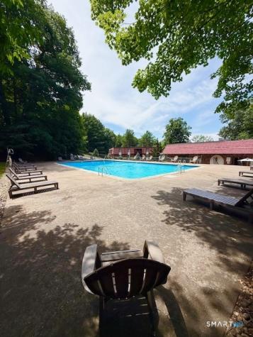 95 Woodsedge Drive Newington CT 06111
