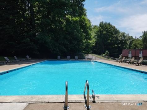 95 Woodsedge Drive Newington CT 06111