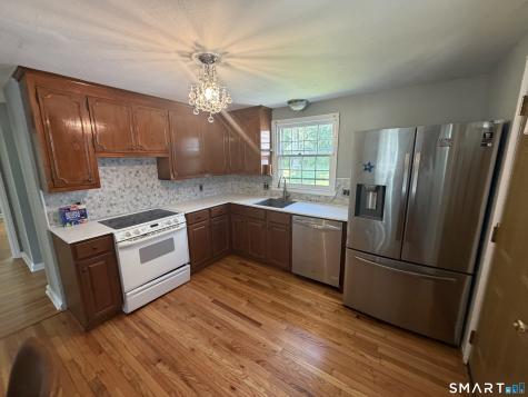 905 Plymouth Street Windsor CT 06095