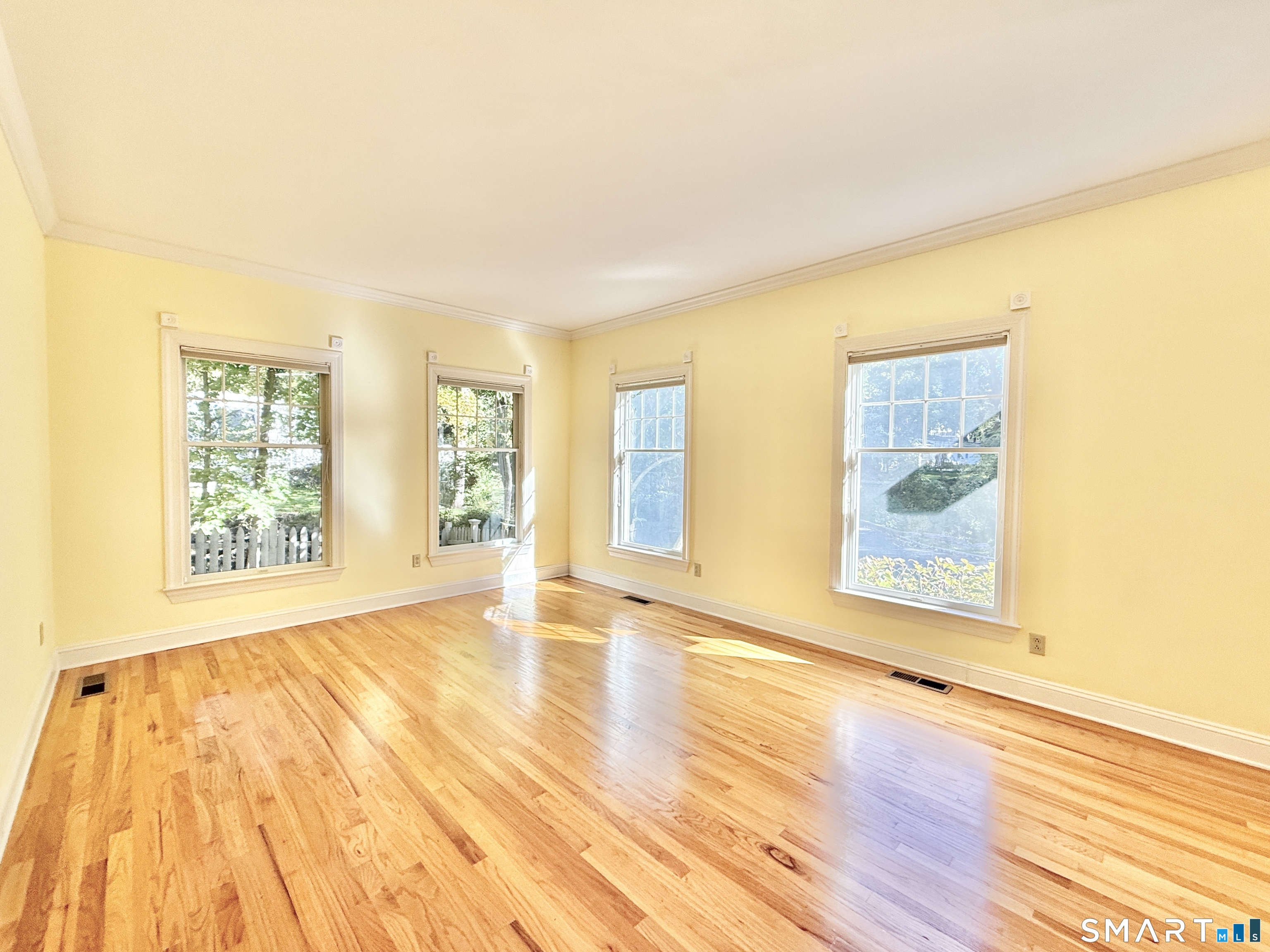 176 Nichols Avenue Stamford CT 06905