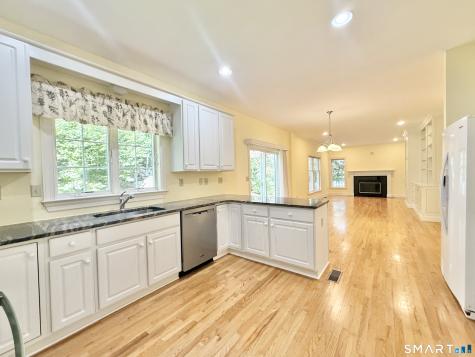 176 Nichols Avenue Stamford CT 06905