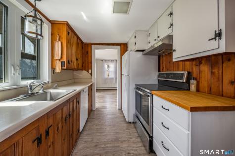 33 Hartford Avenue Madison CT 06443