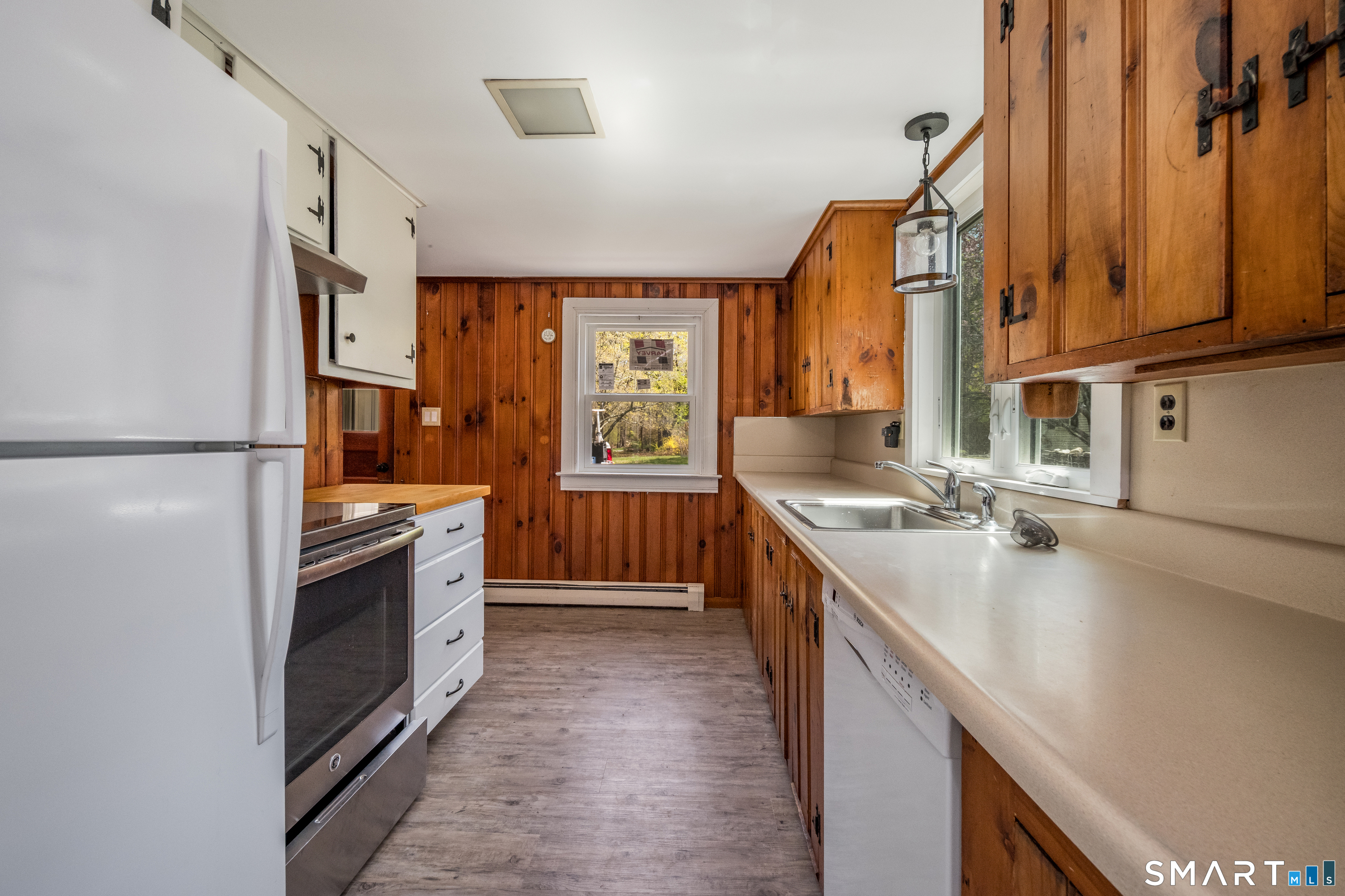 33 Hartford Avenue Madison CT 06443