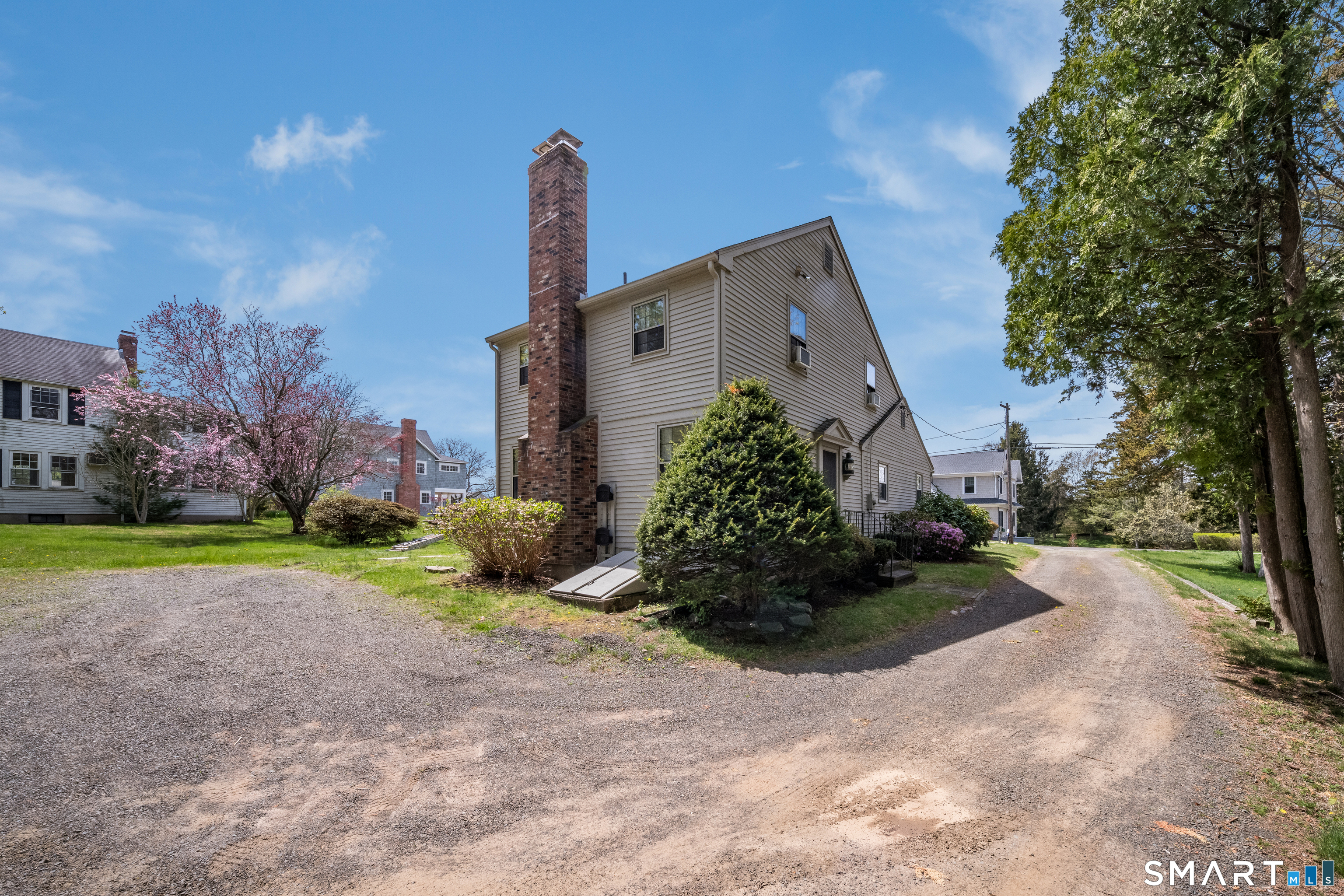 33 Hartford Avenue Madison CT 06443