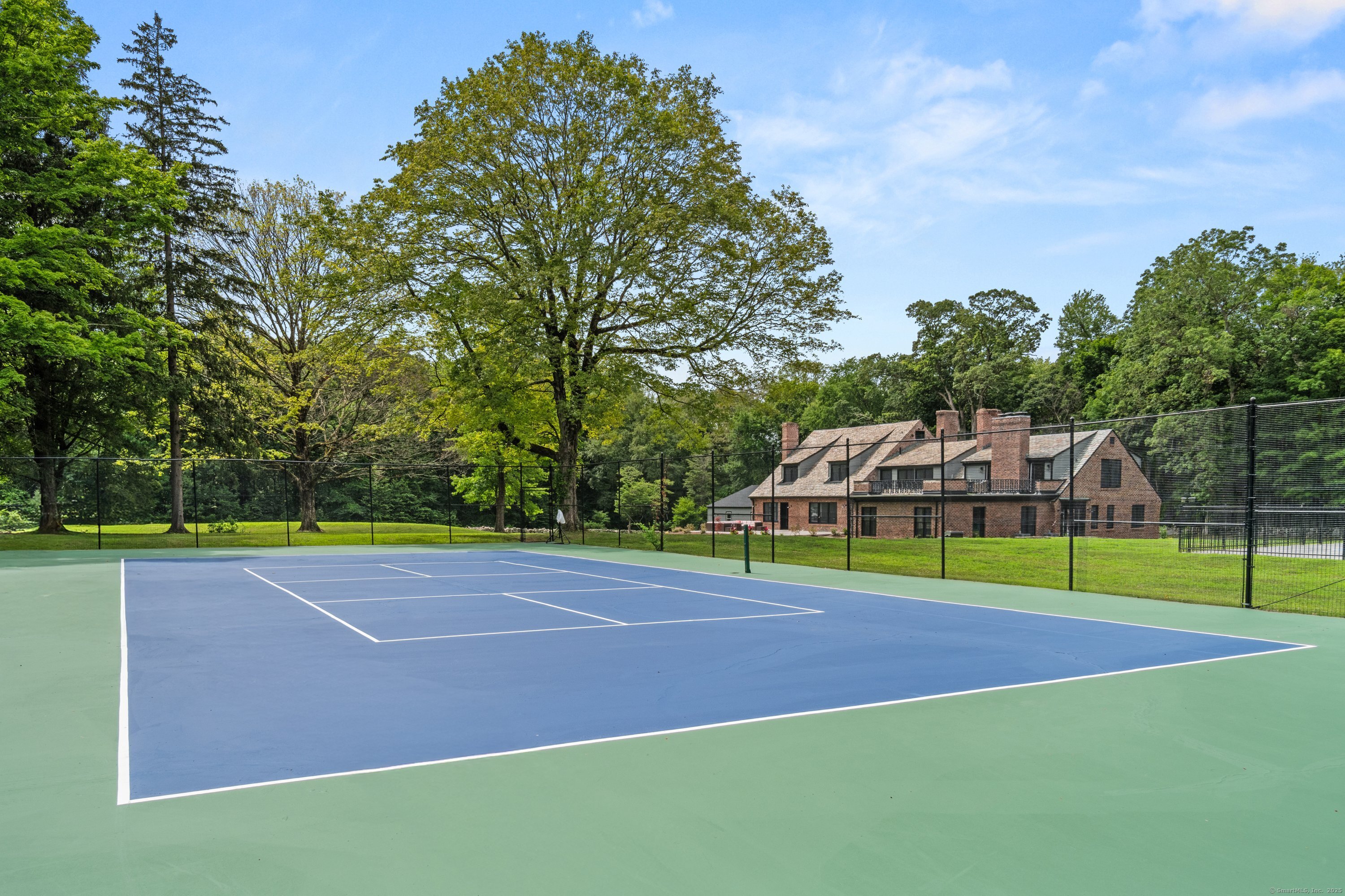 372 Tucker Hill Road Middlebury CT 06762