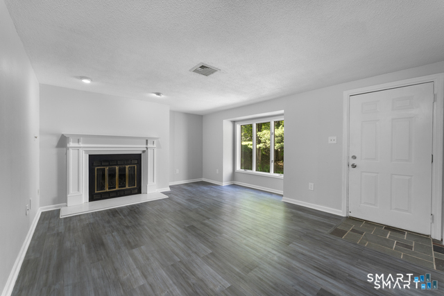 12 Kings Wood Manor Shelton CT 06484
