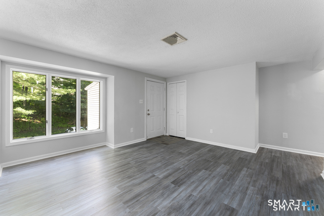 12 Kings Wood Manor Shelton CT 06484