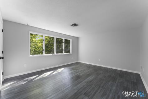 12 Kings Wood Manor Shelton CT 06484