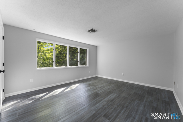 12 Kings Wood Manor Shelton CT 06484