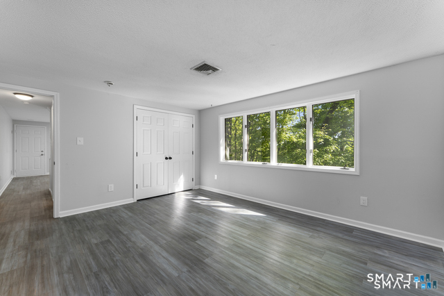 12 Kings Wood Manor Shelton CT 06484