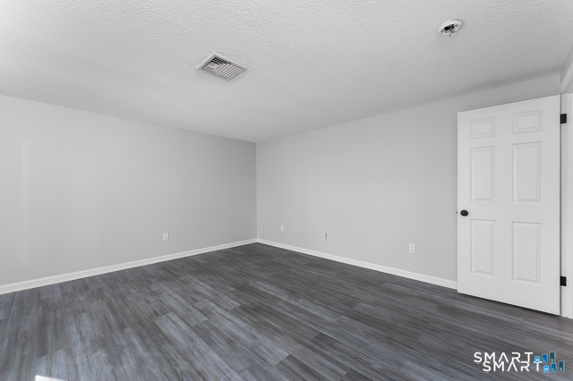 12 Kings Wood Manor Shelton CT 06484